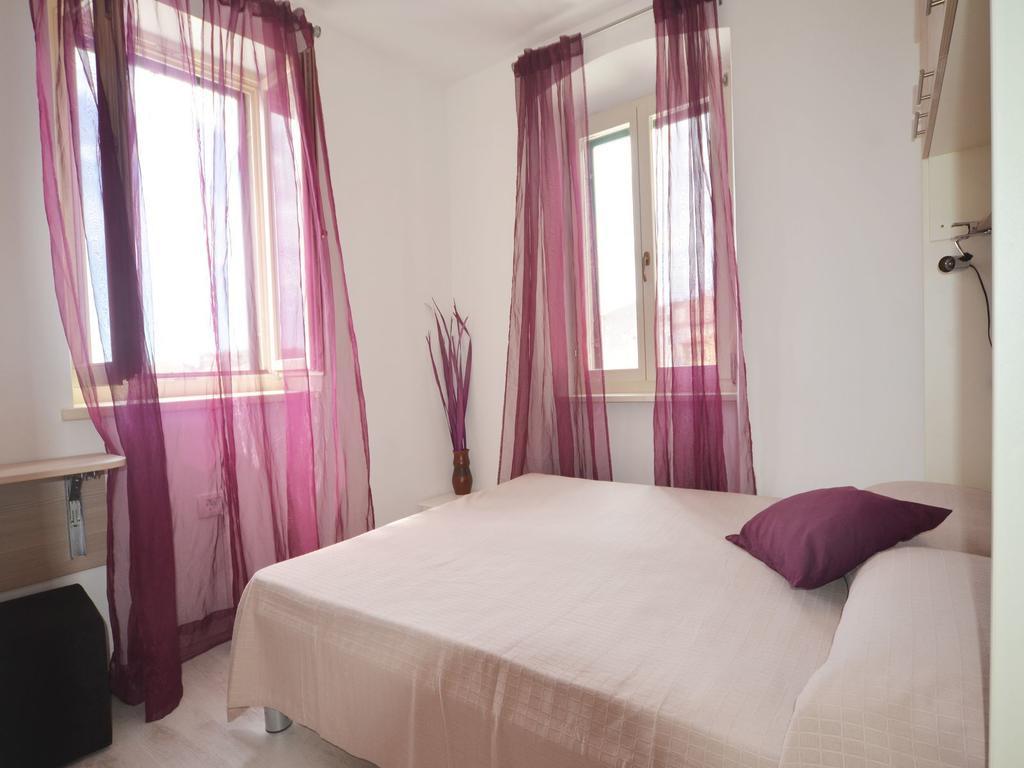 Apartment Riva Rovinj Oda fotoğraf